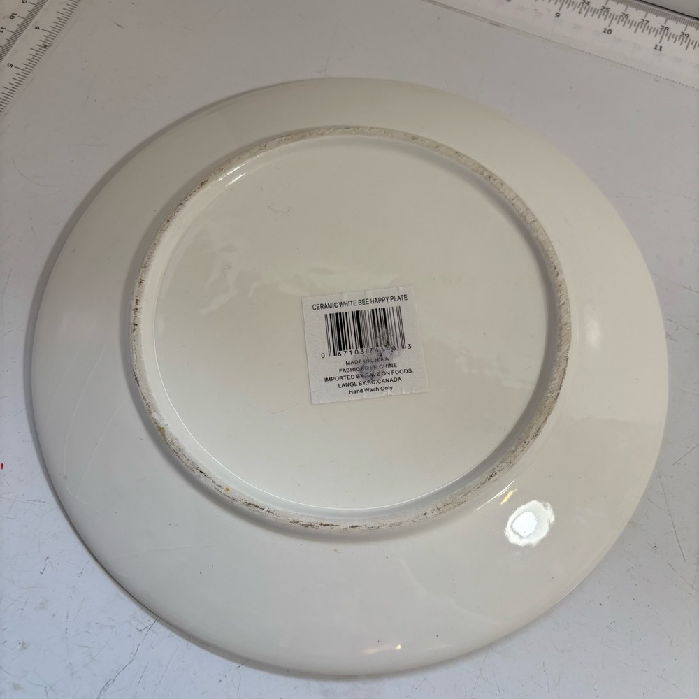🛍️3/$30 BNWT Set of two “Bee Happy” white ceramic dinner‎ plates - Picture 6 of 9